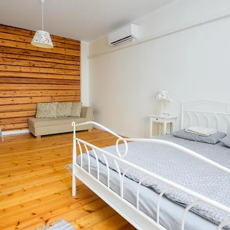 Ringi Heritage Old Town Residences - The Log - Terrace & Parking פארנו