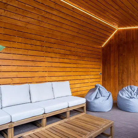 Apartamento Ringi Heritage Old Town Residences - The Log Wall Apartment - Terrace & Parking